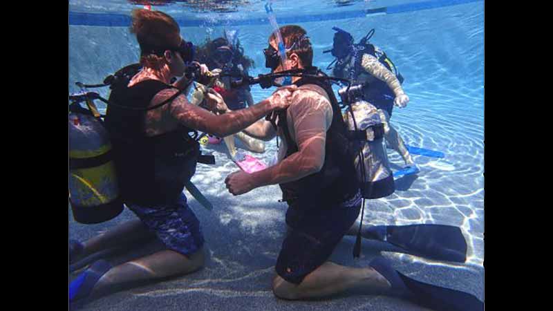 Experience the magic of diving with a 4 day dive course and become a PADI certified scuba diver!